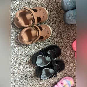 Stride rite 360 tan and black - toddler size 5